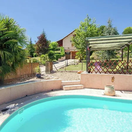 Comfortable Holiday With Private Swimming Pool Plenty Of Space And Privacy Manzac-sur-Vern