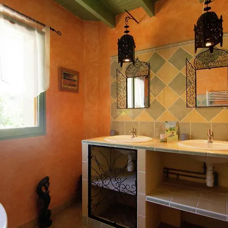 Comfortable Holiday With Private Swimming Pool Plenty Of Space And Privacy Dom wakacyjny Manzac-sur-Vern